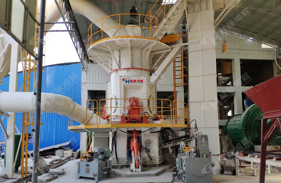 HLM1500霞石磨粉機河南安陽客戶生產車間現場